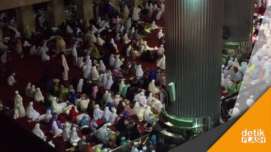 Massa Aksi 112 Padati Masjid Istiqlal 