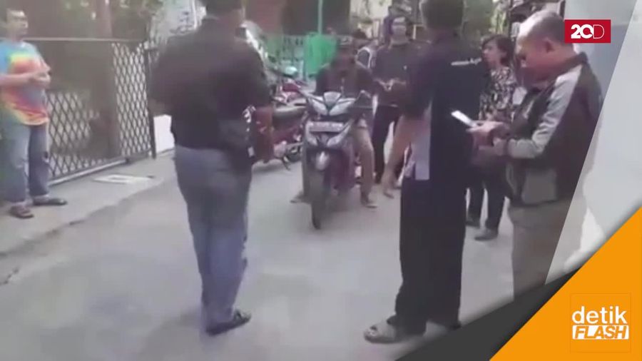 Jelang Masa Tenang, Ribuan Brosur Kampanye Hitam Tersebar