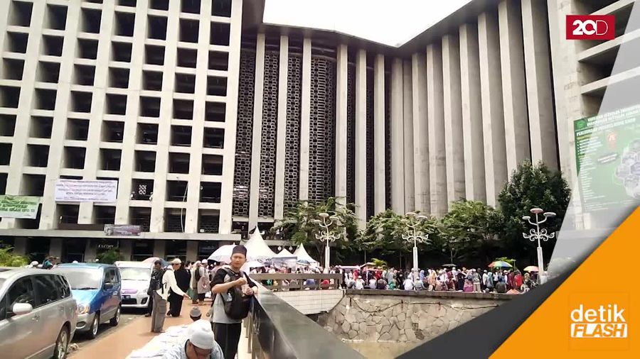 Acara di Istiqlal Usai, Massa Balik Kanan