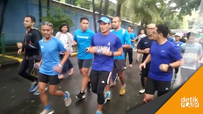 Sembari Joging, Sandiaga Tinjau TPS