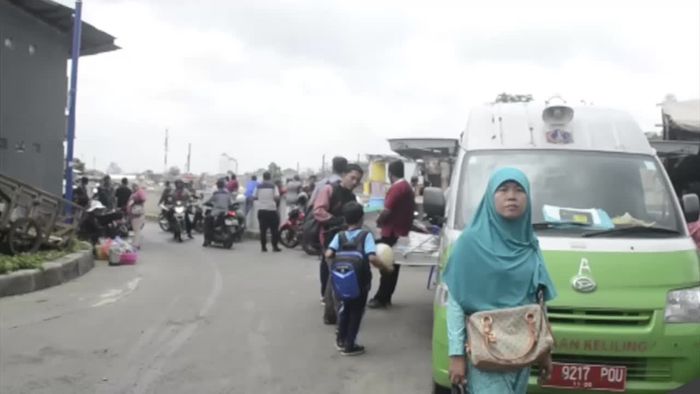 Ada Perpustakaan Keliling di Lokasi Banjir Kampung Pulo