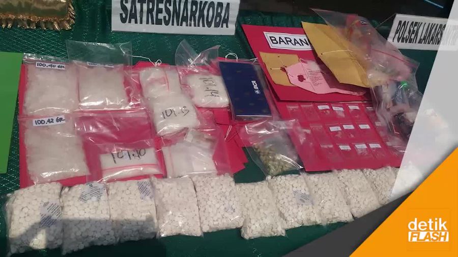 Polresta Surabaya Pamerkan 156 Tersangka Kasus Narkoba