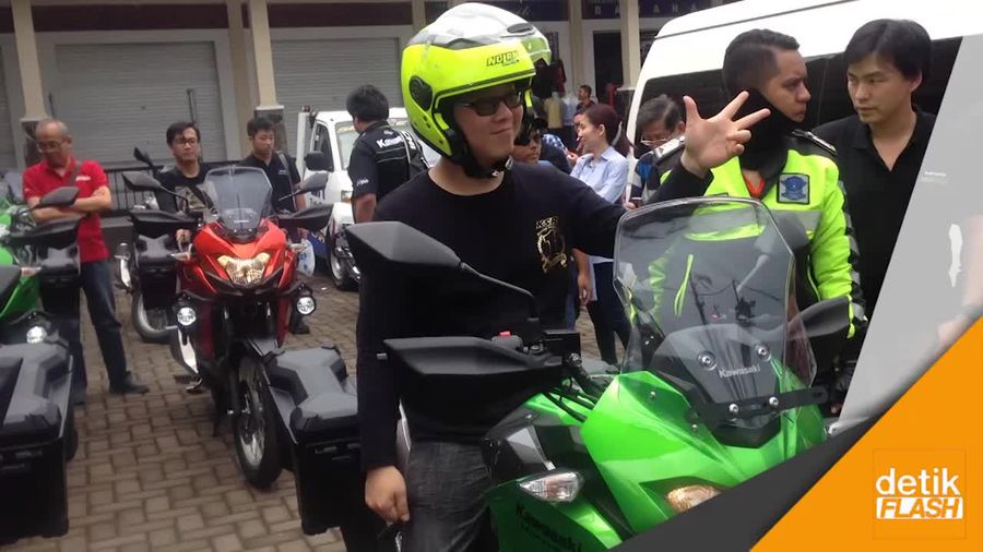 Kawasaki Gelar Test Ride Perdana Versys-X 250