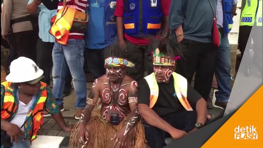 Datang dari Mimika, Ratusan Karyawan Freeport Demo di Monas