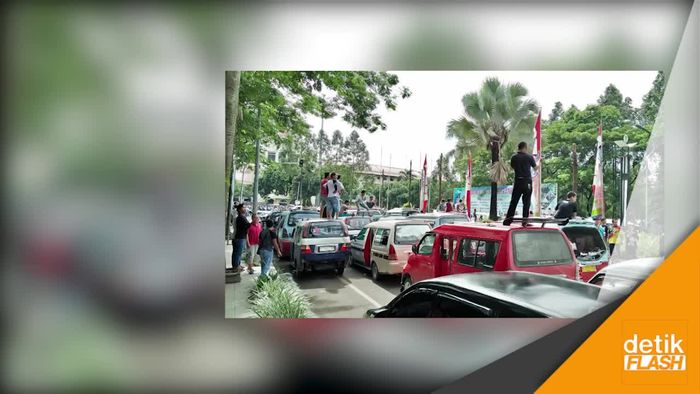 Demo Sopir Angkot Ricuh, Ojek Online Berhimpun