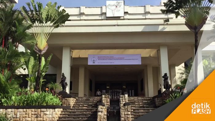 Dikritik Habis-habisan, Ketua MK Fight Back