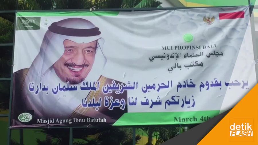 Di Mana Raja Salman Salat Jumat?