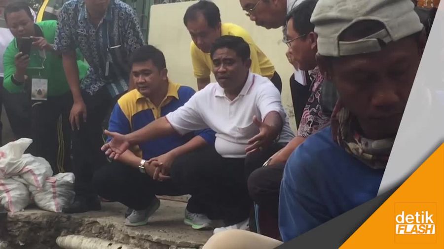 Kagetnya Sumarsono Saat Cek Gorong-gorong Penemuan Sampah Kabel