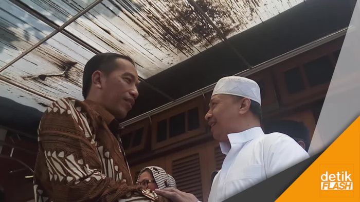Jokowi Tengok KH Hasyim Muzadi di Malang