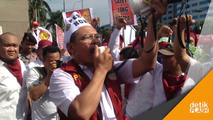 Tuntut Jadi PNS, Perawat Honorer Demo di DPR