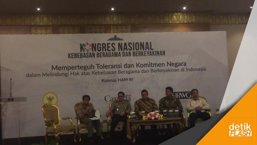 Momen Kebersamaan Banser-FPI di Peristirahatan Terakhir Muzadi