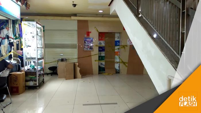 Di Balik Tumbangnya Lift di Blok M Square