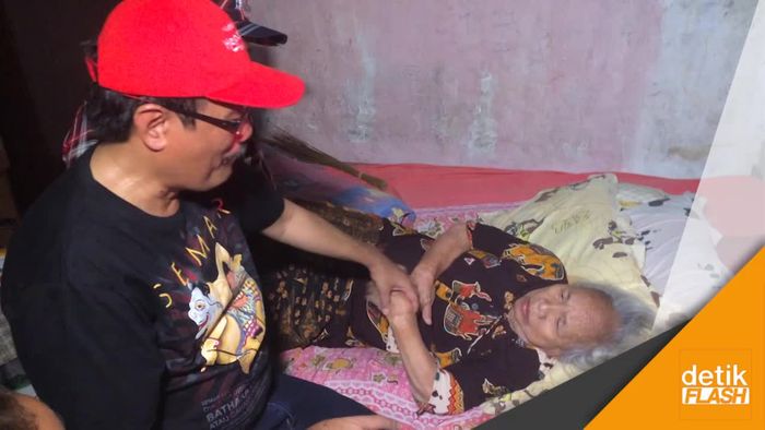 Saat Djarot Kunjungi Warga Jompo dan Rumah Kumuh di Klender