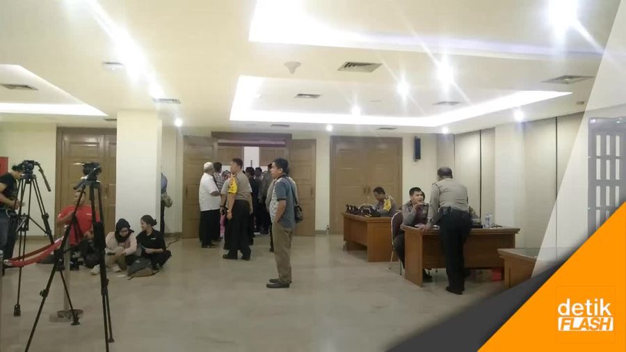 Ahli Hukum Pidana Sebut Perkara Ahok Prematur