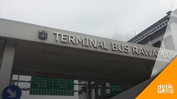 Bersih dan Rapi, Penampakan Terkini Trotoar di Terminal Rawamangun