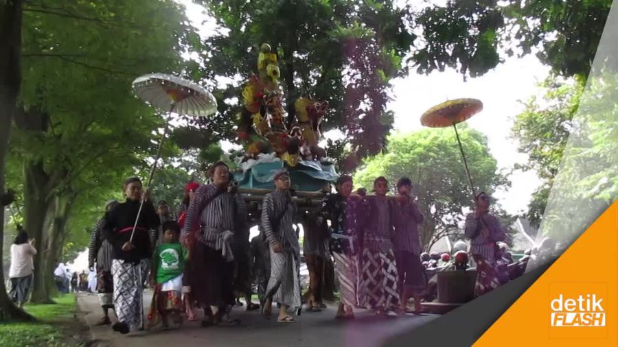 Jelang Nyepi dari Candi Prambanan