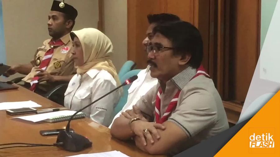 Pembina Pramuka Makan Beralaskan Tanah Terancam Sanksi Berat