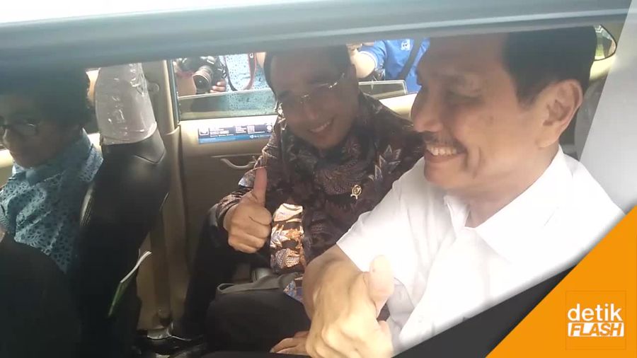 Menko Luhut dan Menhub Budi Jajal Blue Bird Lewat Go-Jek