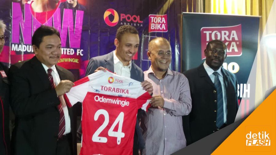 Odemwingie Berlabuh di Madura