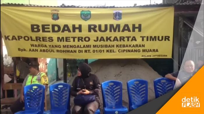 Polisi Bedah Rumah Korban Kebakaran di Jatinegara