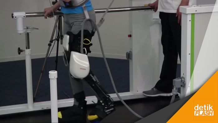 Kaki Robot yang Bantu Orang Lumpuh Berjalan