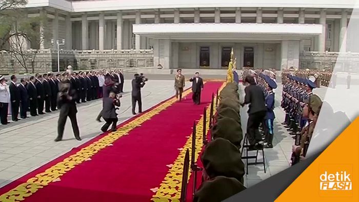Korea Utara Pamer Kekuatan Militernya