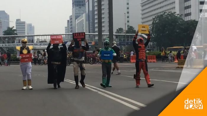 Aksi Pasukan Superhero Mengawal KPK