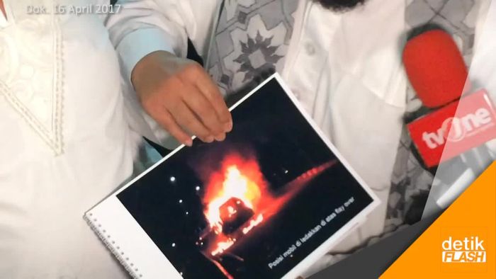 Polisi Buru Pelaku Pembakaran Mobil di Cawang