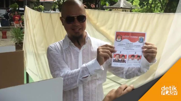 Celoteh Sensitif Ahmad Dhani di Hari Pencoblosan