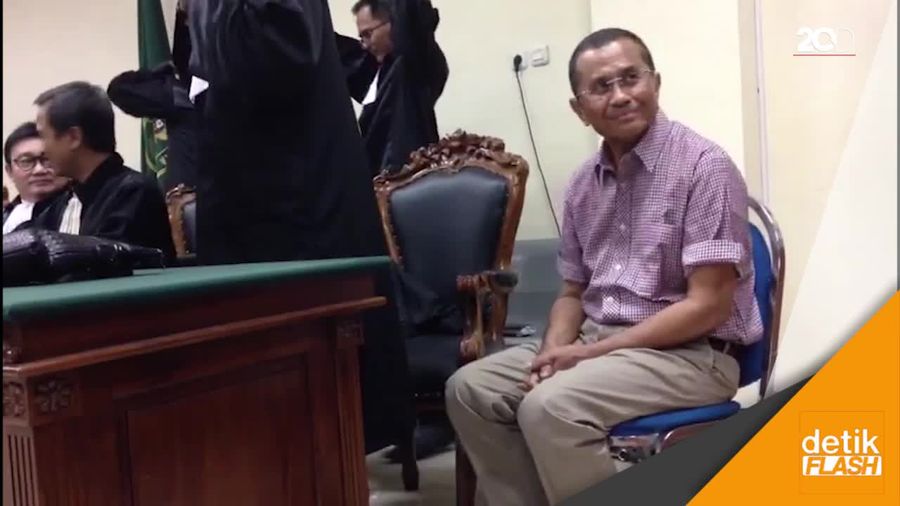 Dahlan Iskan Divonis 2 Tahun Tahanan Kota