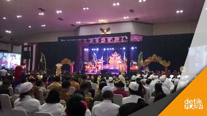Didampingi Panglima, Jokowi Hadiri Perayaan Nyepi