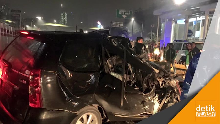 Presenter Cantik Jadi Korban Kecelakaan Mampang