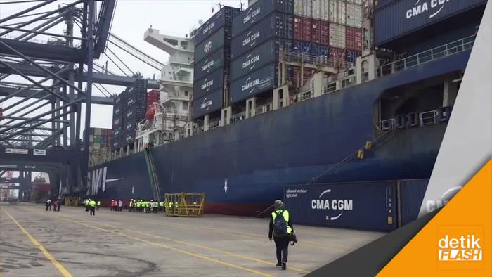Mengintip Kapal Raksasa di Pelabuhan Tanjung Priok