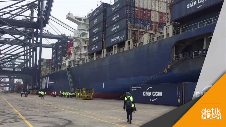 Mengintip Kapal Raksasa di Pelabuhan Tanjung Priok
