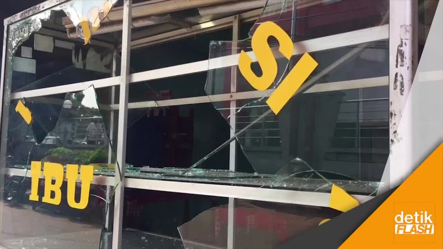 Sejumlah Toko Dijarah Saat Pecah Tawuran di Cawang