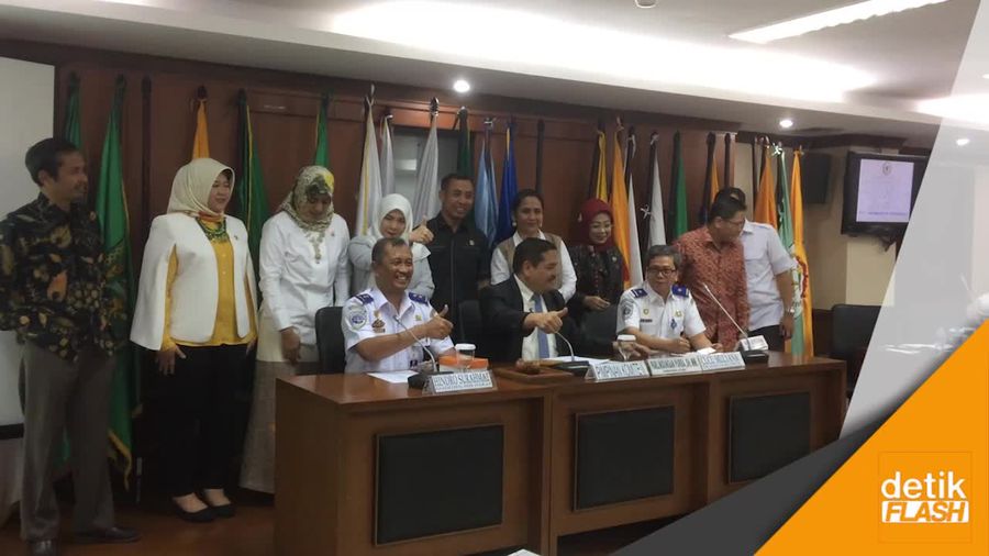 PR Baru Kemenhub Sosialisasikan Aturan Taksi Online
