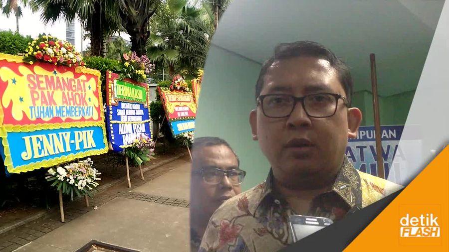 Nyinyiran Fadli Zon untuk Karangan Bunga Ahok-Djarot