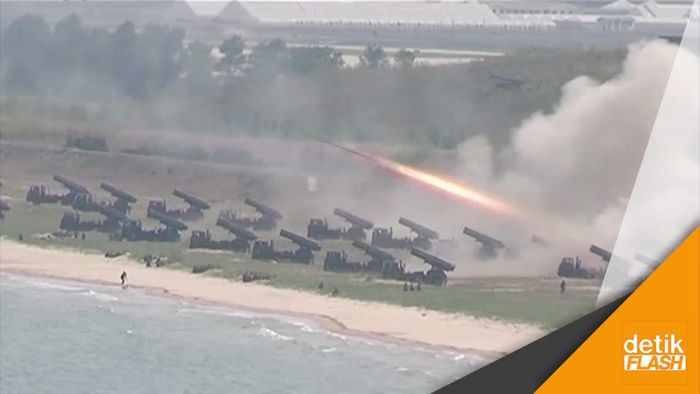 Giliran Korut Pamer Kekuatan Militernya
