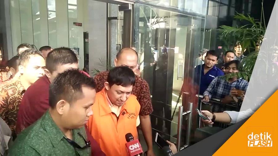 Resmi Ditahan, Pendukung Fadh A Rafiq Hadang Mobil KPK