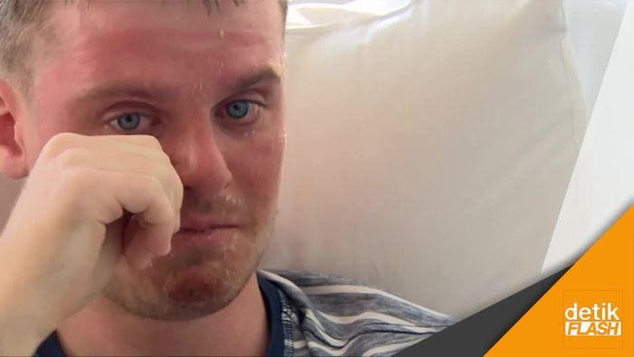 Peselancar Bertahan Hidup 32 Jam di Tengah Laut