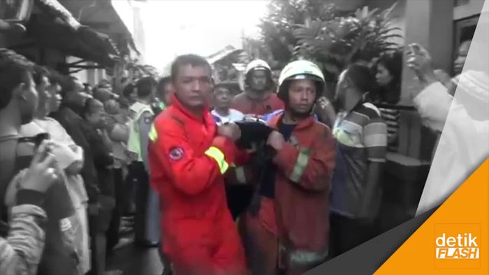 Empat Rumah Terbakar Tewaskan Satu Keluarga