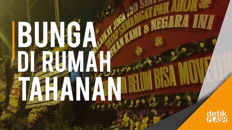 Karangan Bunga Menghiasi Rutan Cipinang