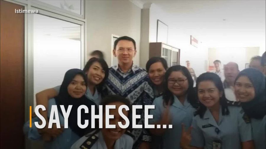 Senyum Ahok di Rutan Cipinang