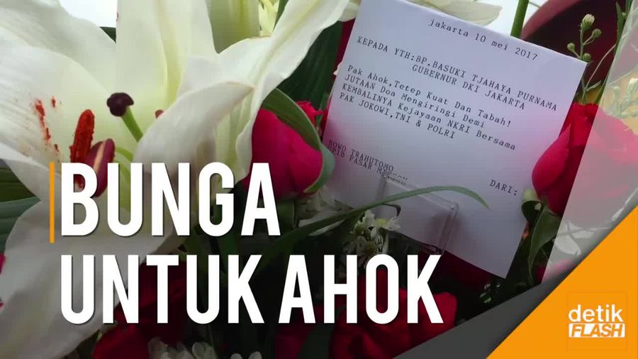 Karangan Bunga Ahok Sampai di Mako Brimob