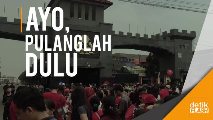 Polisi Minta Relawan Ahok Pulang dari Mako Brimob