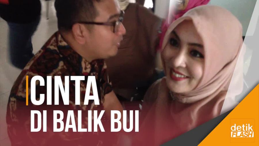 Momen Angie dan Brotoseno Ketemu di Tipikor