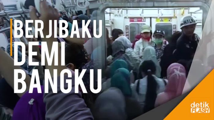 Kisah Perjuangan di Commuter Line Khusus Wanita