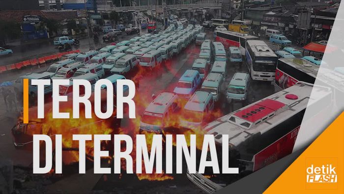 Ledakan di Kampung Melayu, 1 Polisi Terluka