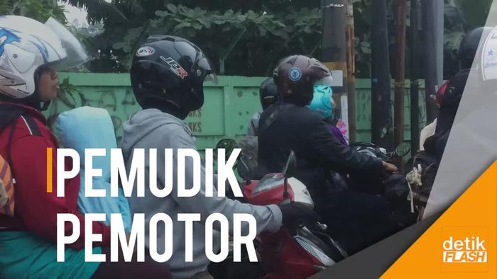 Suasana Pemudik Roda Dua Arah Kalimalang-Karawang