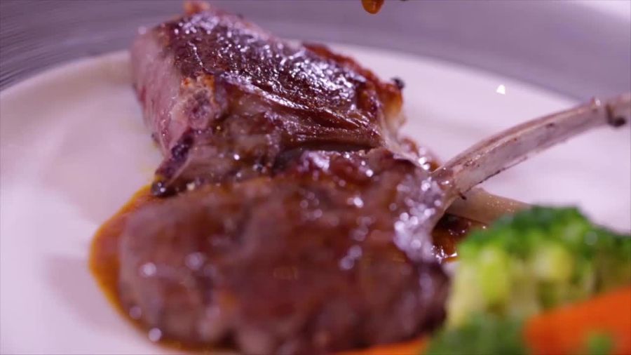 Panfried Beef Tenderloin Saus Rendang